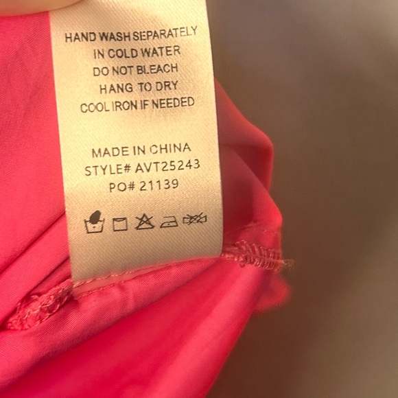 Avara Women’s Hot Pink Ruffle Bubble Sleeve Button Down Blouse Size L NWT - Picture 7 of 8